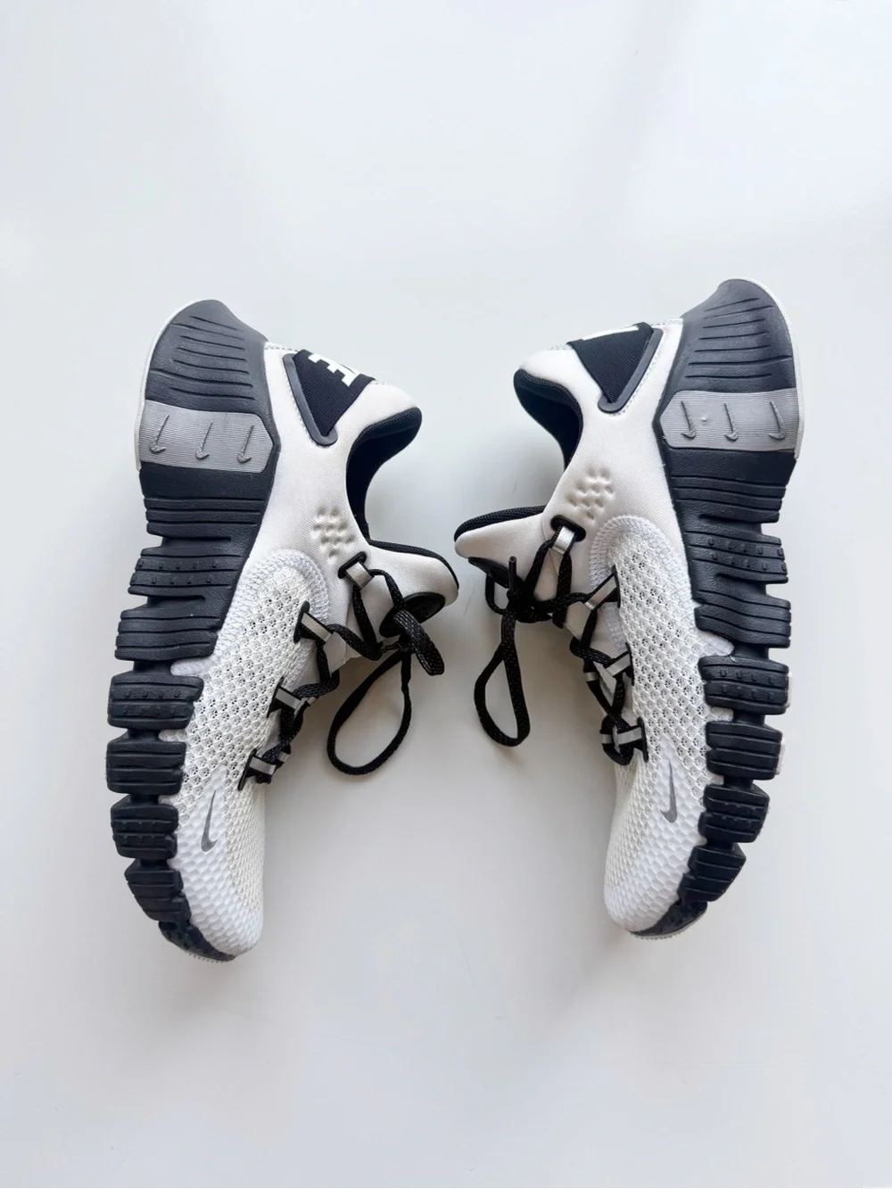 Nike Free Metcon 4 Premium Training Shoes- White Black Silver Size 8